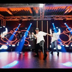 ダンススタジオ ！M++STUDIO 生徒募集中！初心者OK！品川区近辺の方、ダンス始めませんか？〜君もここではアーティスト、プロの現場でも使われるステージセットでレッスンを楽しもう〜の画像