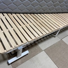 [引取り待ち]折りたたみすのこシングルベッド