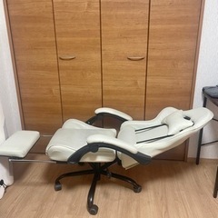 ゲーミングチェア　の画像