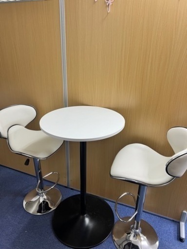 カウンターチェア２脚とハイテーブルセット