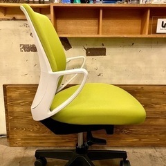 《売約済》KOKUYO コクヨ ピコラ picora CR-G530 オフィスチェア オフセットアーム(固定肘) ローバック 樹脂脚 布張り ホワイトシェル　検　ライトオリーブ　黄緑　グリーン　ライトグリーン　OAチェア　デスクチェア　回転イス　椅子　チェア　背もたれの画像