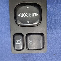 ドアミラースイッチ☆値下げをいたしました！