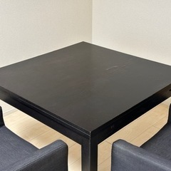 IKEAのBJURSTAシリーズの伸長式テーブルですの画像