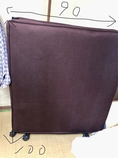 折りたたみ式　リクライニング付きベット