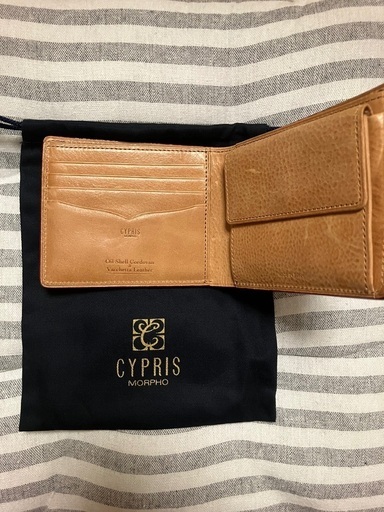 箱無しですが新品未使用になります。
