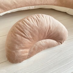 エールべべ 授乳クッション 4way 箱付きの画像
