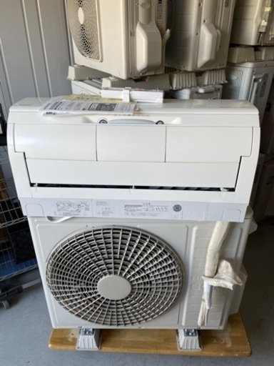 HITACHI 14畳用　4.0kwエアコン　　RAS-X40J2 （W）2019年製
