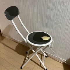 ニトリ 折りたたみチェア の画像