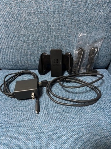 任天堂Switch本体（箱付き）都心部での取引可能