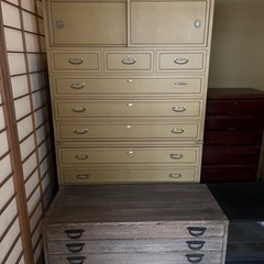 ★家財いろいろお安くお譲りします★ 総桐箪笥　タンス　3本5000円　などの画像