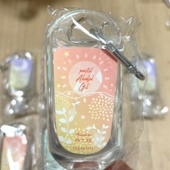 個数これ以外あり　携帯用　60ml  8個  セット便利　フック付　ハンドジェル　アルコールジェル　アルコール除菌　ジェルホルダー 　除去　ハンドジェル ハンドフレッシュジェル 手洗い 携帯用 ケース アルコール ホルダー  可愛い キャラクター 除菌 衛生 アルコール  ウイルス対策 予防 携帯 旅行 持ち歩き 子供会 ノベルティ プチギフト ギフト プレゼント 贈り物 大人 女性 かわいい おしゃれ まとめ買い お配り 職場 同僚 転勤 異動 退職 転職 引っ越し お礼 お返し 誕生日 の画像
