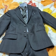 ﾌｫｰﾏﾙｽｰﾂ