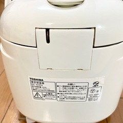 【東芝】3合炊きマイコン炊飯ジャー RC-5YPVの画像