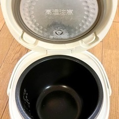 【東芝】3合炊きマイコン炊飯ジャー RC-5YPVの画像