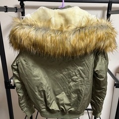 earthフード付き ファー付きMA-1の画像