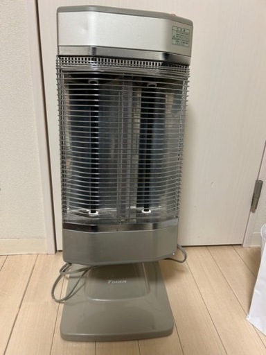 【価格変更】ダイキン　セラムヒート　遠赤外線暖房機