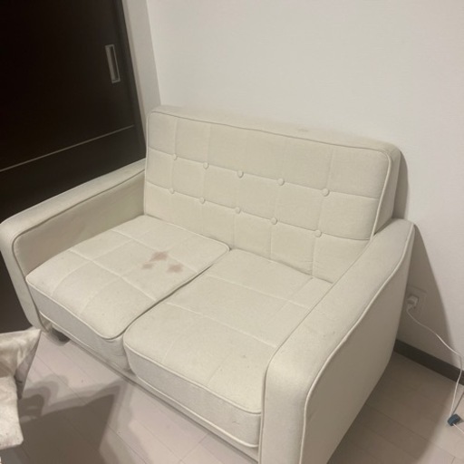 ほぼ座ってないです。