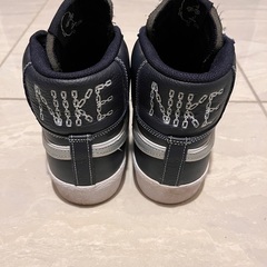 【限定】NIKE SBズームブレザーMIDｘメイソンシルヴァの画像