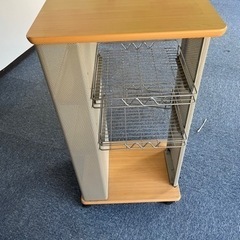 台キャスター付き高さ84　幅45　奥行き35　cmの画像