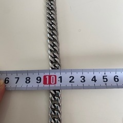 ステンレスのブレスレットの画像