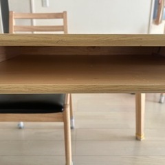 4人掛けテーブル各収納有りの画像