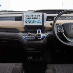 電動スライドドアに広い室内！乗りやすく快適なお車！