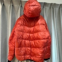 GAPのダウンジャケットの画像