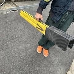 脚立（折りたたみ式）の画像