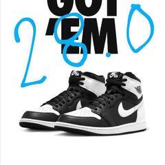 NIKE　AJ1ハイ　ブラック/ホワイト　リバースパンダ