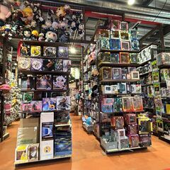 函館・北斗市 エンターテイメント リサイクルショップ 萬屋七重浜店 玩具コーナー 特撮 アニメ フィギュア ミリタリー プラモデル 等 - リサイクルショップ