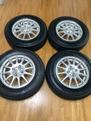 スタッドレスタイヤ　ホイール付き