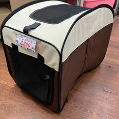 リサイクルショップどりーむ天保山店　No11288　ペットキャリー　中型犬まで入れれるサイズ　安心のメッシュ生地　ジッパーで開け閉めらくちんの画像
