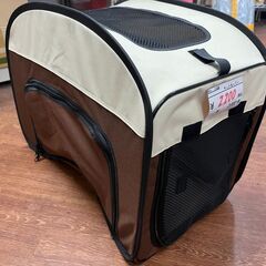 リサイクルショップどりーむ天保山店　No11288　ペットキャリー　中型犬まで入れれるサイズ　安心のメッシュ生地　ジッパーで開け閉めらくちんの画像