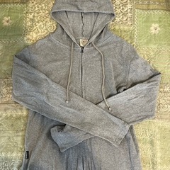 早めの取引希望値下げ中古AVIREXパーカー(グレー)