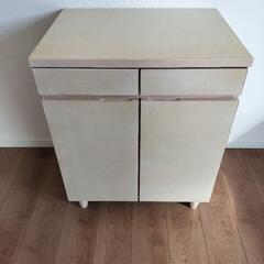 キャビネット　天然木　ウォールナット