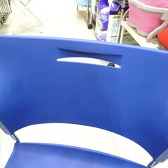 ミーティングチェア 幅49×奥行52×高さ77cm ブルー 会議用 スタッキングチェア 椅子 苫小牧西店の画像