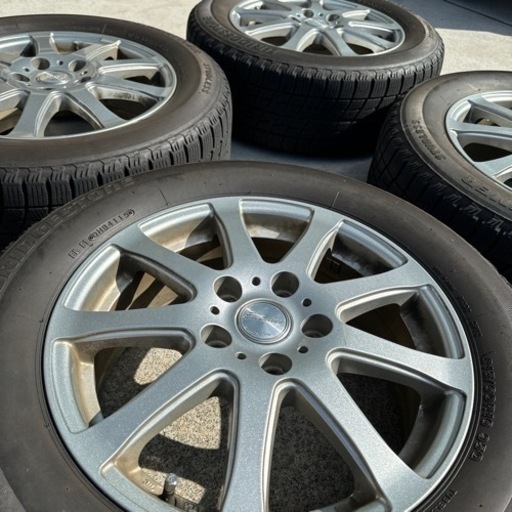 ブリヂストン　スタッドレスタイヤ215/60R16 ホイール付