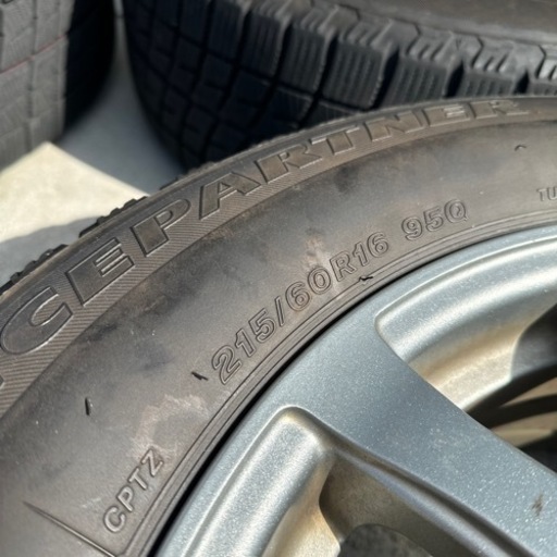 ブリヂストン　スタッドレスタイヤ215/60R16 ホイール付
