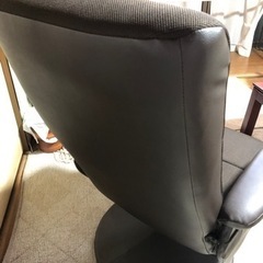 急募！オットマン付きチェアーの画像