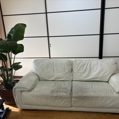 【無料】有名ブランド　レザーワールド　ソファー
