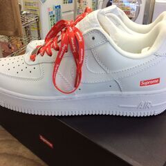 NIKE×Supreme  AIR FORCE 1 LOW｜スニーカーの画像