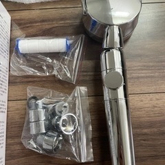 【お取り置き中】新品シャワーヘッド 3 フィルター付きの画像