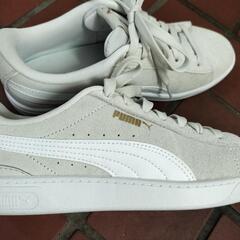 【スニーカー白24センチ】PUMAの画像