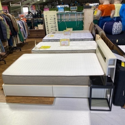 《王道中の王道》ニトリ　セミダブルベッド　収納付き　ベッド