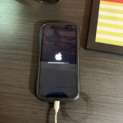 iPhone XR 64GB simフリー　iface付き