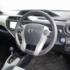 燃費良し！フォルムが映えるハイブリッドカー！！