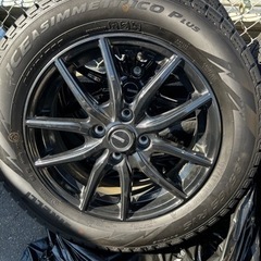バリ山！スタッドレスタイヤ 185/65R15 ピレリ ナット付きの画像