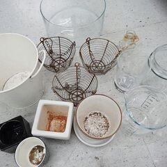 お値下げしました！【恵庭】☆中古品☆ガーデニング 雑貨 ブリキ ハチ ガラス まとめて PayPay支払いOK！の画像