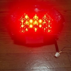 v125s LEDテールウィンカーの画像
