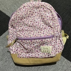 女の子　リュック　花柄